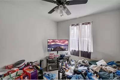 13865 Finch, Victorville, CA 92394 - Photo 10