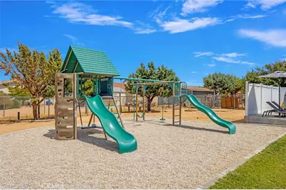 7735 Minstead, Hesperia, CA 92345 - Photo 38