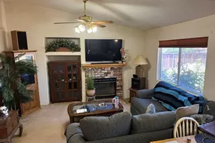 22410 Broken Lance Ct, Apple Valley, CA 92307 - Photo 6