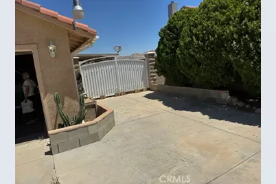 22410 Broken Lance Court, Apple Valley, CA 92307 - Photo 12