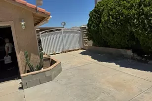 22410 Broken Lance Ct, Apple Valley, CA 92307 - Photo 12