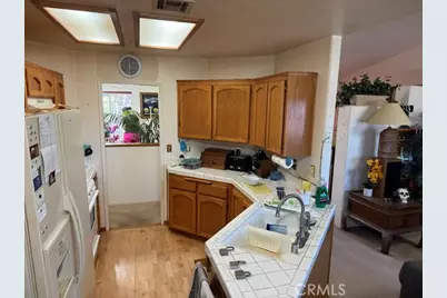 22410 Broken Lance Court, Apple Valley, CA 92307 - Photo 2