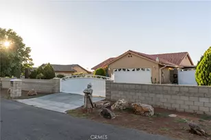 22410 Broken Lance Ct, Apple Valley, CA 92307 - Photo 2