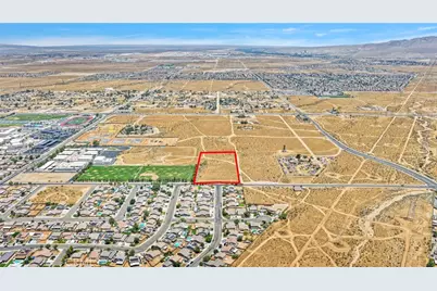 13702 Del Cerro Street, Victorville, CA 92392 - Photo 6