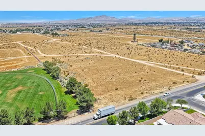13702 Del Cerro Street, Victorville, CA 92392 - Photo 4