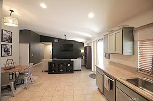 916 Condor, Barstow, CA 92311 - Photo 14