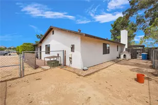 19031 Shoshonee, Apple Valley, CA 92307 - Photo 36