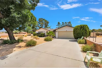 19031 Shoshonee, Apple Valley, CA 92307 - Photo 2