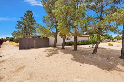19031 Shoshonee, Apple Valley, CA 92307 - Photo 38