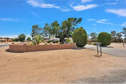 19031 Shoshonee, Apple Valley, CA 92307 - Photo 42