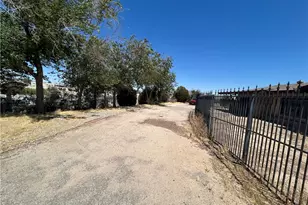 14822 Rodeo, Victorville, CA 92395 - Photo 56