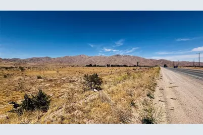 14239 Highway 18, Apple Valley, CA 92308 - Photo 10