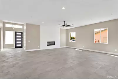 18310 Lakeview Drive, Victorville, CA 92395 - Photo 10
