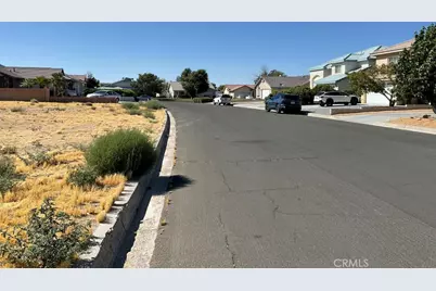 26684 Topsail Avenue, Helendale, CA 92342 - Photo 6