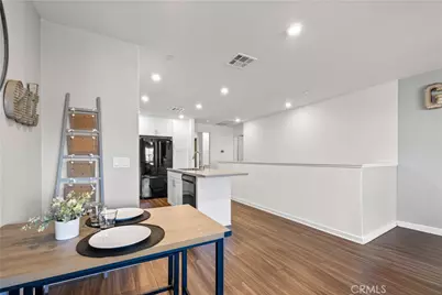 1037 W Clover Ave, Rialto, CA 92376 - Photo 8