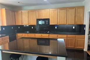 12269 Bali St, Victorville, CA 92392 - Photo 4