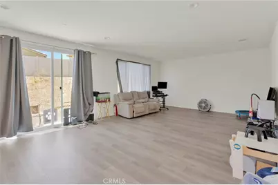 13097 Lancaster, Hesperia, CA 92344 - Photo 6