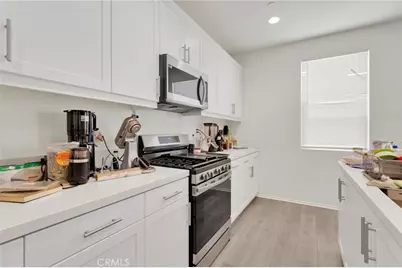 13097 Lancaster, Hesperia, CA 92344 - Photo 12