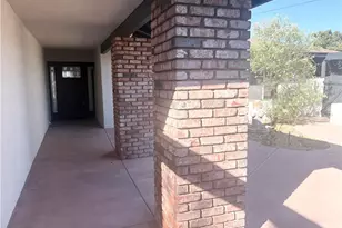 16980 Molino Dr, Victorville, CA 92395 - Photo 2