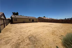 16562 Jasmine St, Victorville, CA 92395 - Photo 38
