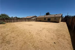 16562 Jasmine St, Victorville, CA 92395 - Photo 36