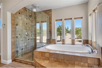 7026 Cataba Road, Oak Hills, CA 92344 - Photo 20