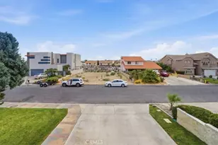 18180 Lakeview, Victorville, CA 92395 - Photo 52