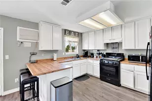 18128 Catalpa St, Hesperia, CA 92345 - Photo 12