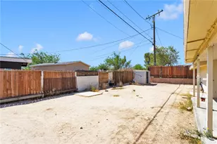15105 Condor, Victorville, CA 92394 - Photo 32