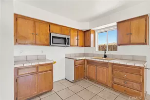 15105 Condor, Victorville, CA 92394 - Photo 8