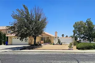 13385 Monterey, Victorville, CA 92392 - Photo 2