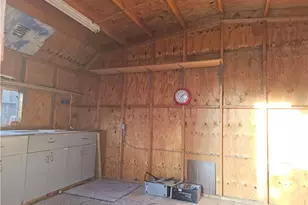 13385 Monterey, Victorville, CA 92392 - Photo 28