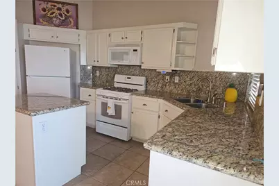 13385 Monterey, Victorville, CA 92392 - Photo 10