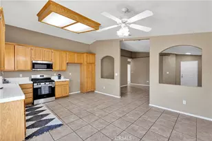 16998 Lido Cir, Victorville, CA 92395 - Photo 6