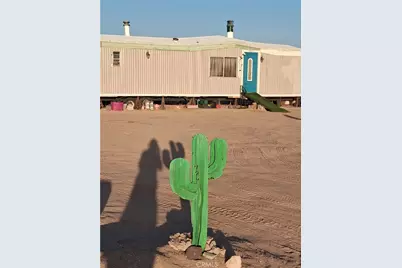 37347 Mulberry Road, Hinkley, CA 92347 - Photo 2
