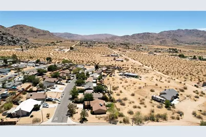 23911 Tahquitz, Apple Valley, CA 92307 - Photo 32