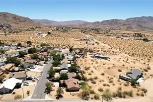 23911 Tahquitz, Apple Valley, CA 92307 - Photo 32