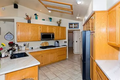 12776 Skyline Ranch, Apple Valley, CA 92308 - Photo 18