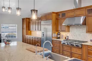 6910 Oak Vista Ln, Oak Hills, CA 92344 - Photo 10