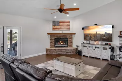 6910 Oak Vista Lane, Oak Hills, CA 92344 - Photo 14