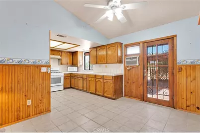 15747 Lindero Street, Victorville, CA 92395 - Photo 6
