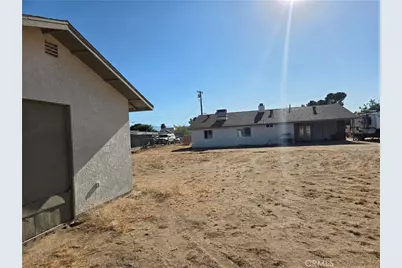 10387 Portland, Hesperia, CA 92345 - Photo 48