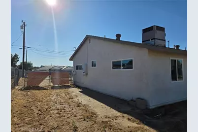 10387 Portland, Hesperia, CA 92345 - Photo 44