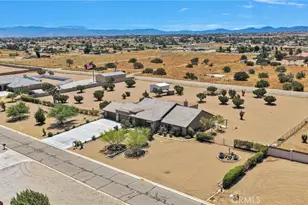 9879 Silver Palm Dr, Oak Hills, CA 92344 - Photo 54