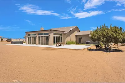 9879 Silver Palm Drive, Oak Hills, CA 92344 - Photo 48
