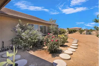 9879 Silver Palm Drive, Oak Hills, CA 92344 - Photo 8