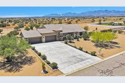 9879 Silver Palm Drive, Oak Hills, CA 92344 - Photo 2