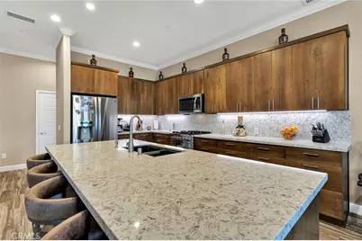 9879 Silver Palm Drive, Oak Hills, CA 92344 - Photo 22