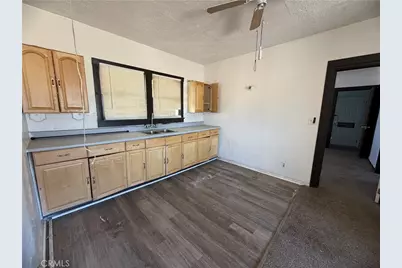 567 W Yermo, Yermo, CA 92398 - Photo 8