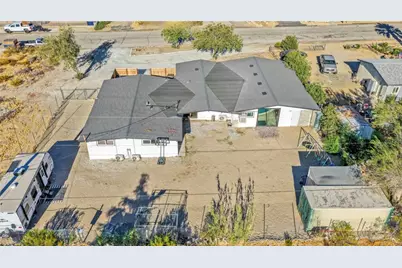 9996 Estrada, Lucerne Valley, CA 92356 - Photo 54